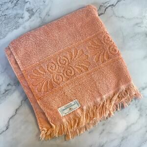 Vintage 1970s Cannon Monticello Peach Floral Fringe Bath Towel USA